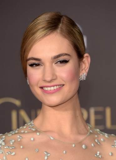 5 Celebrities Who Prefer a Clean & Fresh Red Carpet Makeup Look_3