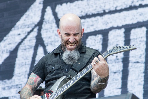  Scott Ian rocking in a concert with his band, Anthrax!