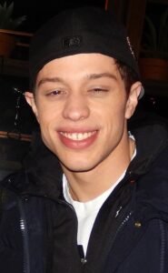 In a love letter to Kim Kardashian, Pete Davidson refers to himself as "Aladdin"