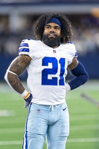 injury status of Ezekiel Elliott