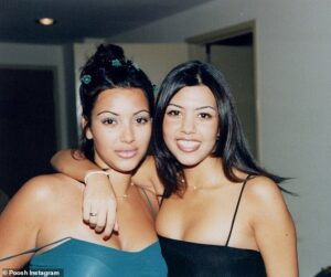 Kim Kardashian - Kourtney Kardashian