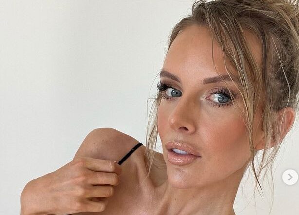 Love Island bombshell Faye Winter flaunts her natural beauty by taking a close-up selfie of her lovely face