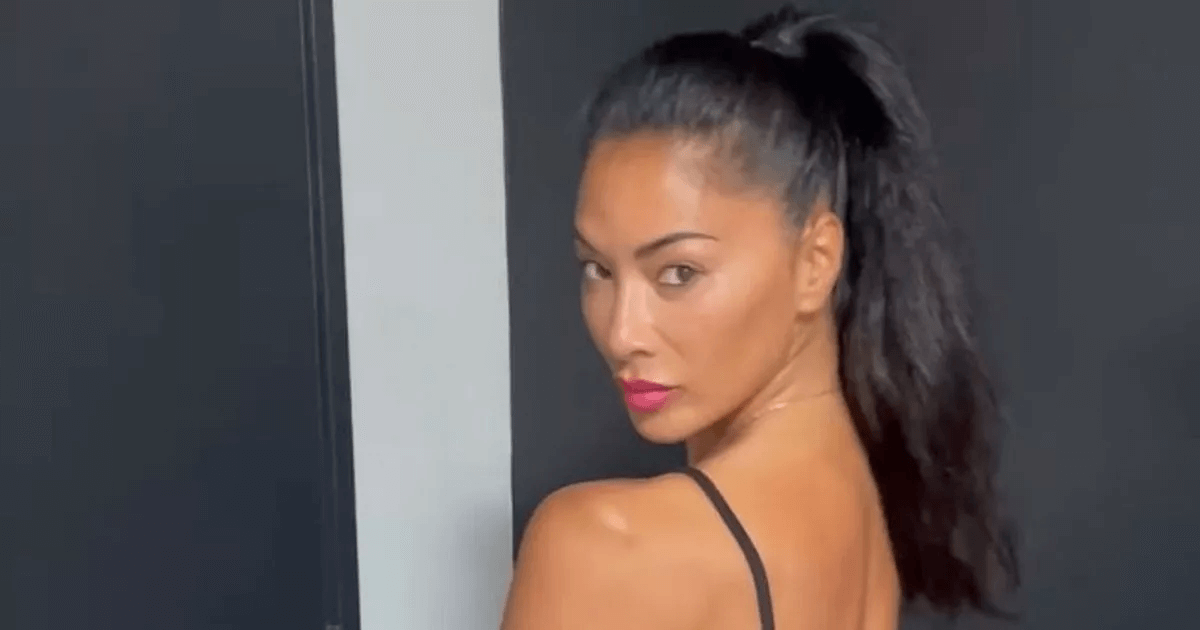 A black bra and striped yoga pants worn by singer Nicole Scherzinger was called ‘inappropriate’