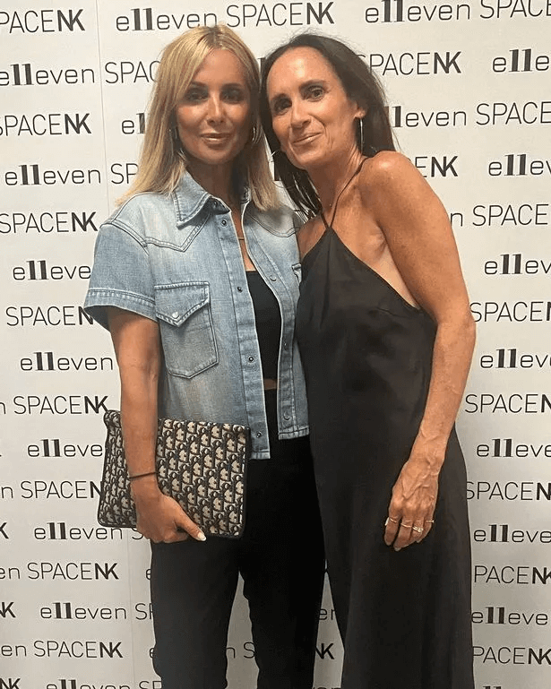 On Saturday (August 26), 48-year-old Louise Redknapp posed in a crop top alongside her showbiz pal Cat Deeley for her Instagram fans.