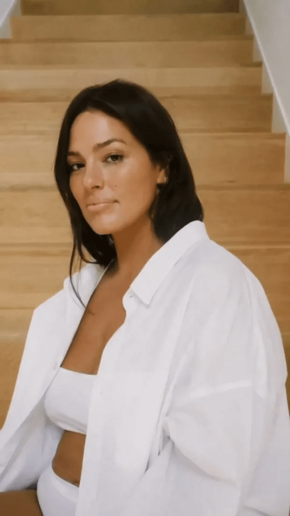 Ashley Graham displays her amazing figure while dancing around at home in just her underwear