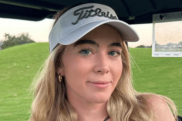 Grace Charis’ all-white athletic set stunned her fans when she posed in a golf cart