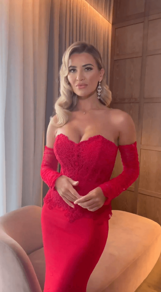 In a stunning red gown, Christine McGuinness showed off her jaw-dropping curves on Instagram.