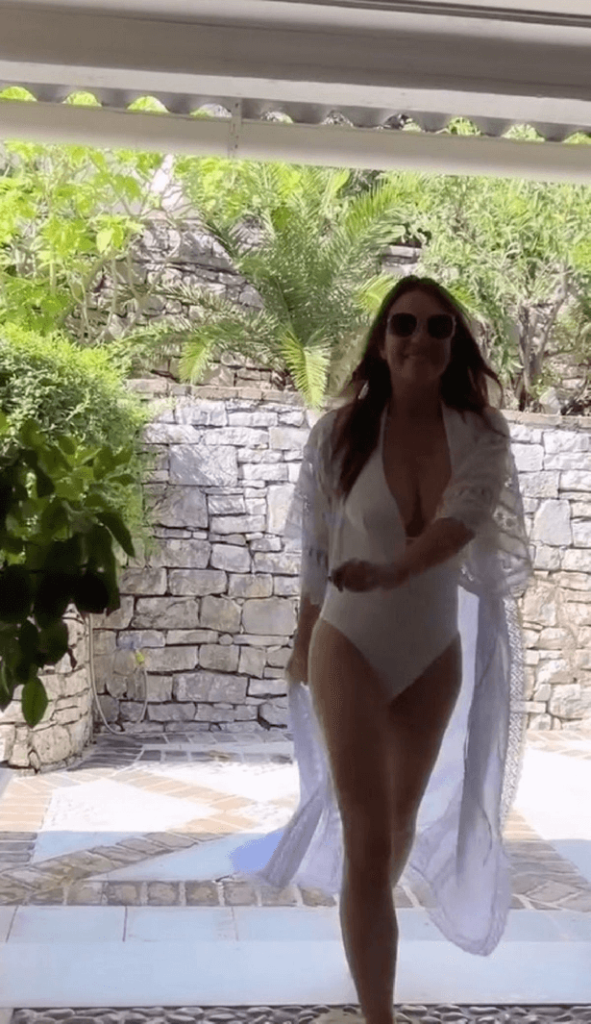 Once again, actress Liz Hurley left her fans awestruck by showing off her stunning figure in a tiny white swimsuit.