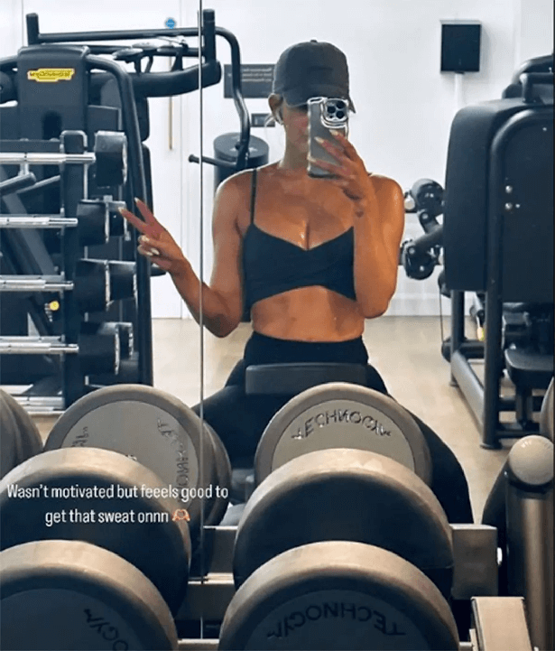As Ashley Roberts sweated during a Sunday workout, she snapped a selfie in a crop top to show off her flawless body.