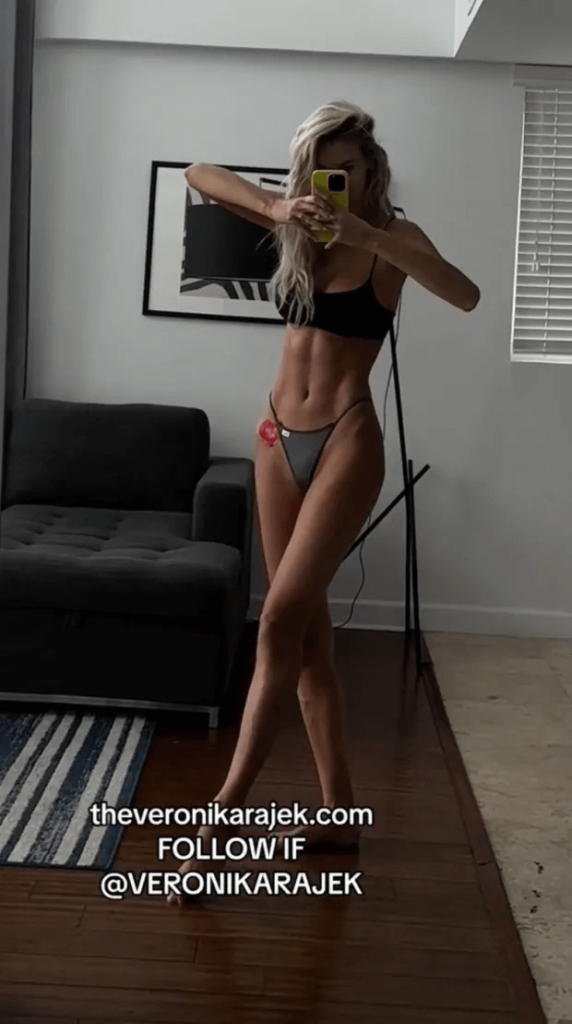 On Friday, the model shared a video via TikTok showing her posing in the mirror while wearing a two-piece set which left fans in awe.