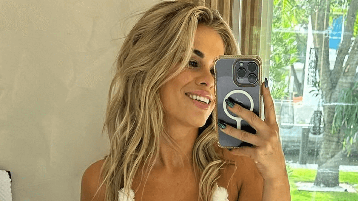 In a racy Santa costume, Paige VanZant shows off her toned abs for her fans