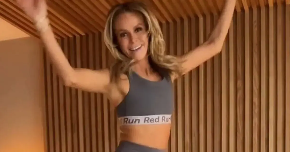 When Amanda Holden jumped around on a bed and showed off her impressive figure in new gym gear, fans were enthralled