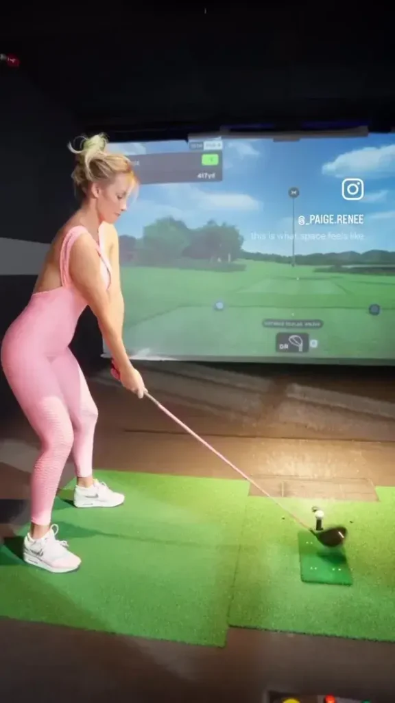 In a post from xGolfAmerica on Instagram, Paige, a former pro golfer, wore a bright pink outfit and fans got excited about virtual golf.