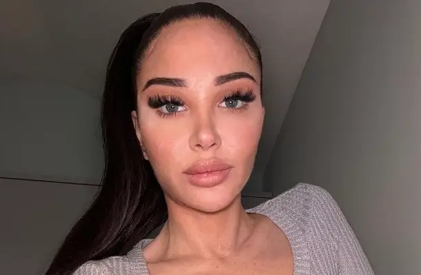 N-Dubz’ Tulisa ‘ageing in reverse’ as she flashes nude bra in sheer cream crop top sending fans wild