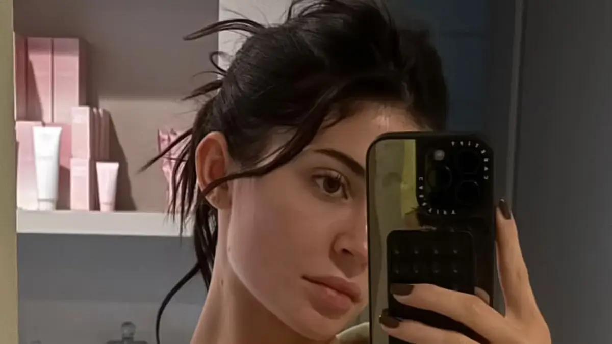 Kylie Jenner looks stunning in a plunging sports bra as she showed off her toned figure in a new selfie