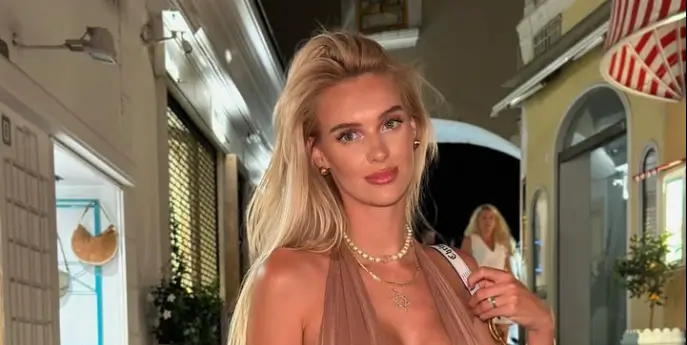Braless Veronika Rajek stunned in a plunging flesh top and skirt, showing off her bombshell figure for a night out Braless Veronika Rajek stunned in a plunging flesh top and skirt, showing off her bombshell figure for a night out