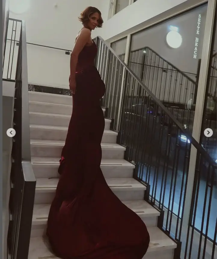 Halle Berry captivated everyone at the Chopard Gala during Cannes with her stunning burgundy satin gown